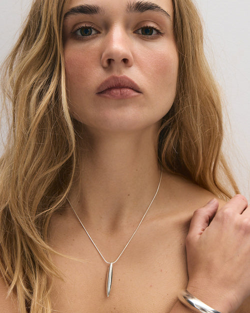 Ina small necklace